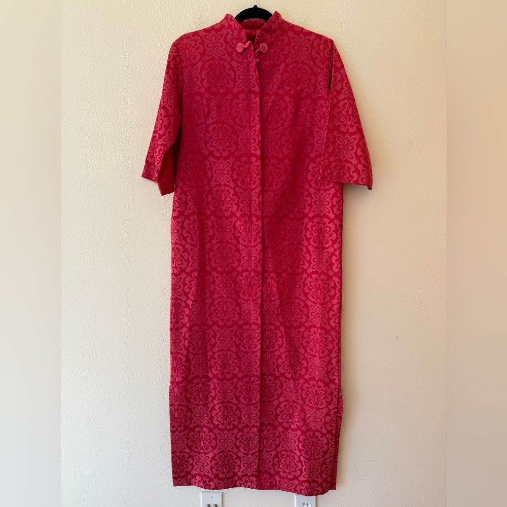 Vintage fuchsia damask long zip front 1970s dress medium